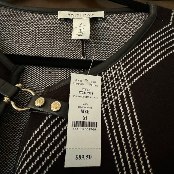 Woman’s shrug - Picture 2 of 3